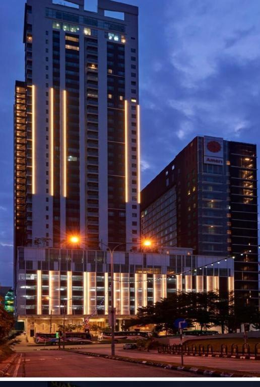 Suasana Jb At Jb Center Luxury Modern & Rustic 1Br Apt For Bussiness,Vacation Trips Johor Bahru Exteriör bild